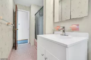 179 Valley View Rd, Hillside, NJ 07205 - Photo 15