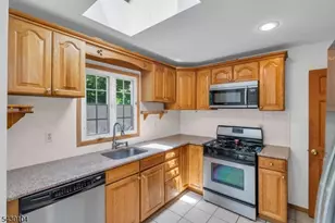 179 Valley View Rd, Hillside, NJ 07205 - Photo 7