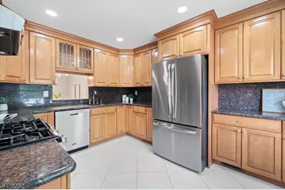 31 Bethany Ct, Franklin Township, NJ 08823 - Photo 7