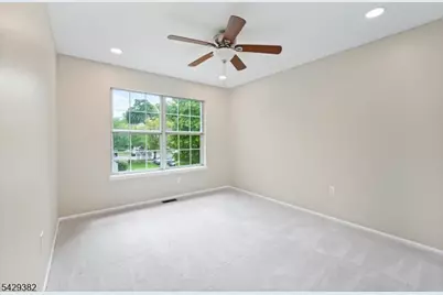 31 Bethany Ct, Franklin Township, NJ 08823 - Photo 21