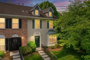 31 Bethany Ct, Franklin Township, NJ 08823 - Photo 1