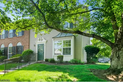 31 Bethany Ct, Franklin Township, NJ 08823 - Photo 3