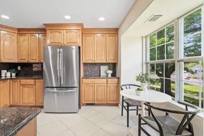 31 Bethany Ct, Franklin Township, NJ 08823 - Photo 5