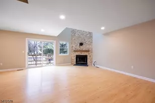 7 Lake Ct, Raritan Township, NJ 08822 - Photo 3