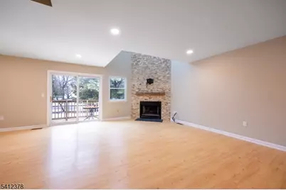 7 Lake Ct, Raritan Township, NJ 08822 - Photo 5