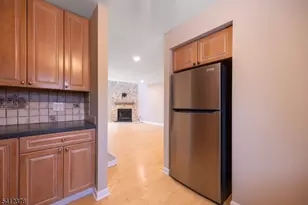 7 Lake Ct, Raritan Township, NJ 08822 - Photo 7