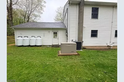 8 Cold Spring Dr, Vernon, NJ 07422 - Photo 35