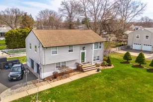8 Kennedy Dr, Fairfield, NJ 07004 - Photo 23