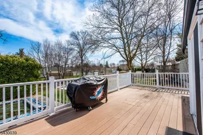 8 Kennedy Dr, Fairfield, NJ 07004 - Photo 21