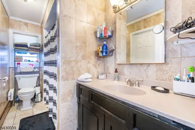 8 Kennedy Dr, Fairfield, NJ 07004 - Photo 15