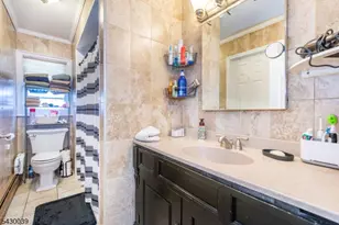 8 Kennedy Dr, Fairfield, NJ 07004 - Photo 15