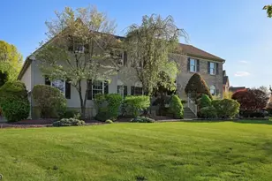 2 Raddel Ct, Hillsborough Township, NJ 08844 - Photo 3
