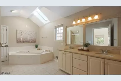 2 Raddel Ct, Hillsborough Township, NJ 08844 - Photo 21