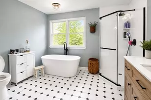 11 Victoria Crossing Rd, Knowlton Township, NJ 07832 - Photo 3