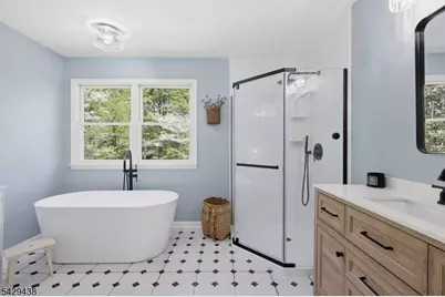 11 Victoria Crossing Rd, Knowlton Township, NJ 07832 - Photo 5