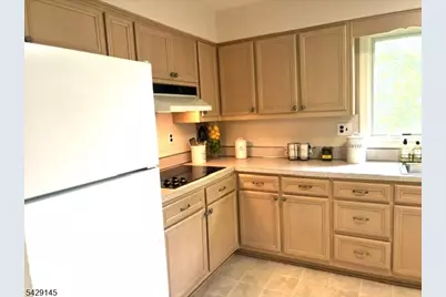156 Goltra Dr, Bernards Township, NJ 07920 - Photo 3