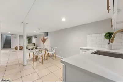 526 Jackson Ave, Elizabeth, NJ 07201 - Photo 23