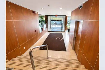 60 Parkway Dr Unit #9B, East Orange, NJ 07017 - Photo 11