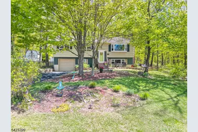 31 Lounsberry Hollow Rd, Vernon, NJ 07461 - Photo 1