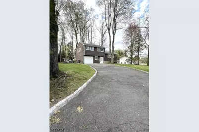 56 Fairway Dr, East Hanover Township, NJ 07936 - Photo 23