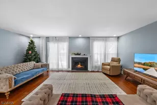 34 Hillsborough Ct, Rockaway Township, NJ 07866 - Photo 7