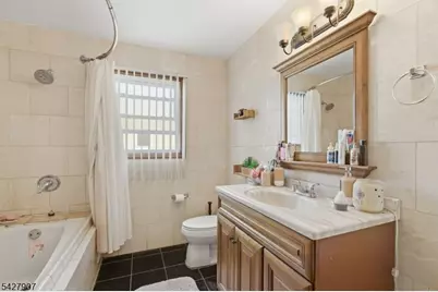 145 Sheridan Ave, Roselle Park, NJ 07204 - Photo 21
