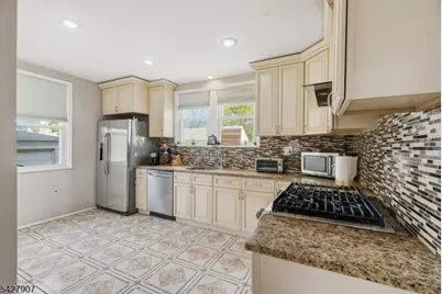 145 Sheridan Ave, Roselle Park, NJ 07204 - Photo 13