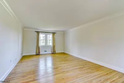 445 Brookview Ct, Branchburg Township, NJ 08876 - Photo 5