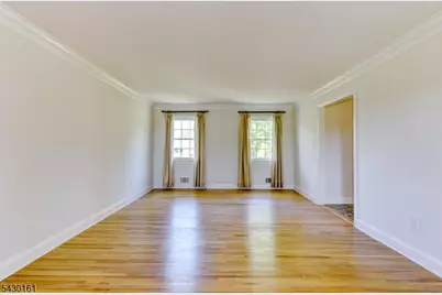 445 Brookview Ct, Branchburg Township, NJ 08876 - Photo 7