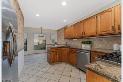 60 Phlox Ct, Readington, NJ 08889 - Photo 5