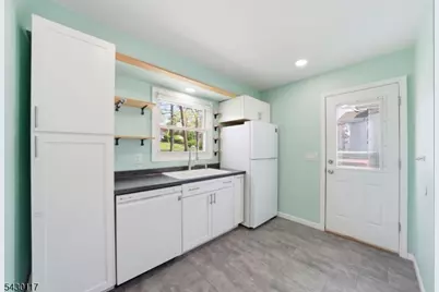 98 Rogers Dr, Roxbury Township, NJ 07850 - Photo 9