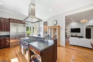 21 Franklin Pl, Morristown, NJ 07960 - Photo 13