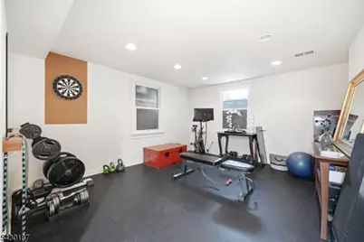 21 Franklin Pl, Morristown, NJ 07960 - Photo 37