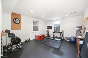 21 Franklin Pl, Morristown, NJ 07960 - Photo 37