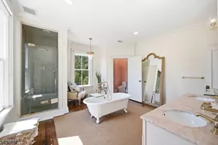 21 Franklin Pl, Morristown, NJ 07960 - Photo 23