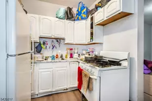 223 Martin Luther King Jr Dr, Jersey City, NJ 07305 - Photo 15
