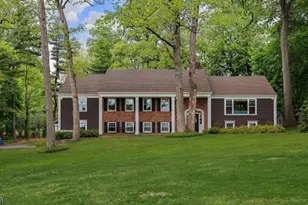 150 Seney Dr, Bernardsville, NJ 07924 - Photo 1
