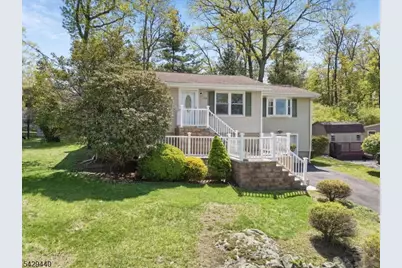 119 Rollins Trl, Hopatcong, NJ 07843 - Photo 3