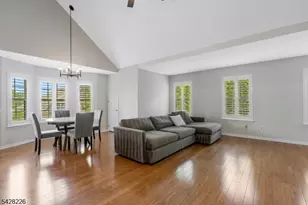 26 Heatherwood Ln, Bedminster Township, NJ 07921 - Photo 9