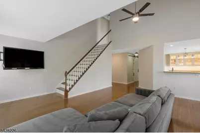 26 Heatherwood Lane, Bedminster Township, NJ 07921 - Photo 7