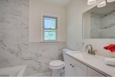 937 S Washington Ave, Piscataway Township, NJ 08854 - Photo 17
