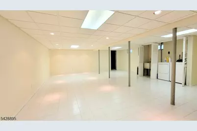8 De Hart Rd, Parsippany, NJ 07054 - Photo 33