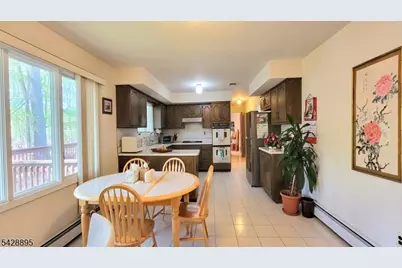 8 De Hart Rd, Parsippany, NJ 07054 - Photo 13