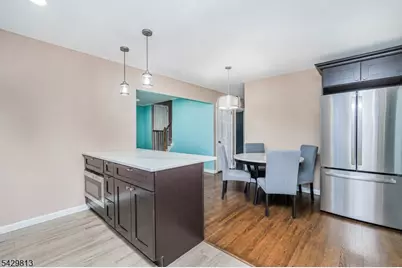 65 Hilltop Ct, Clifton, NJ 07012 - Photo 9