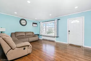 65 Hilltop Ct, Clifton, NJ 07012 - Photo 5