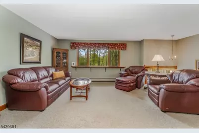 87 Buckhorn Dr, White Township, NJ 07823 - Photo 9