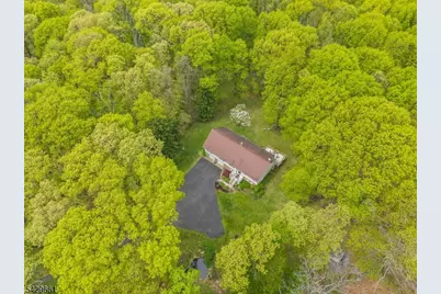 87 Buckhorn Dr, White Township, NJ 07823 - Photo 1