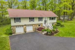 87 Buckhorn Dr, White Township, NJ 07823 - Photo 3