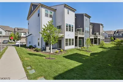1 Periwinkle Ln, Warren Township, NJ 07059 - Photo 23