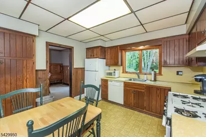11 Oak Rd, Boonton Township, NJ 07005 - Photo 5